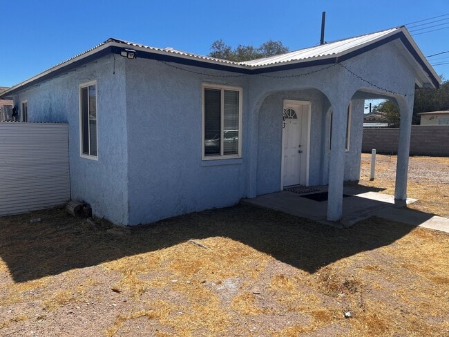 303 N M St in Needles, CA - Building Photo - Building Photo