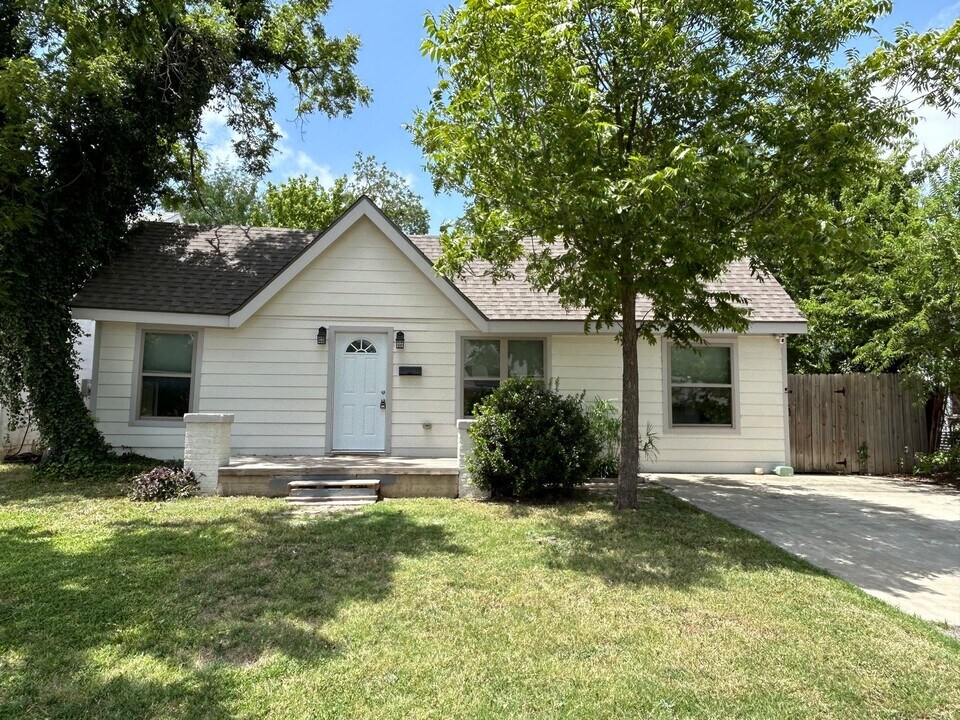 2816 Gordon Ave in Fort Worth, TX - Building Photo