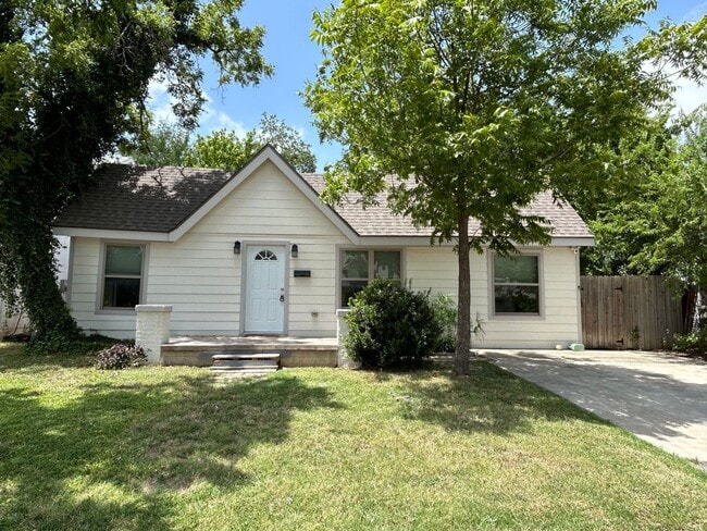 property at 2816 Gordon Ave
