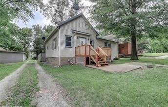 747 Chestnut St in Leavenworth, KS - Building Photo - Building Photo