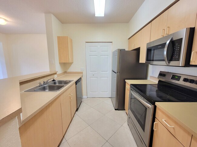 property at 2109 Belmont Ln