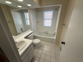 320 Sheffield Ave in Flint, MI - Building Photo - Building Photo