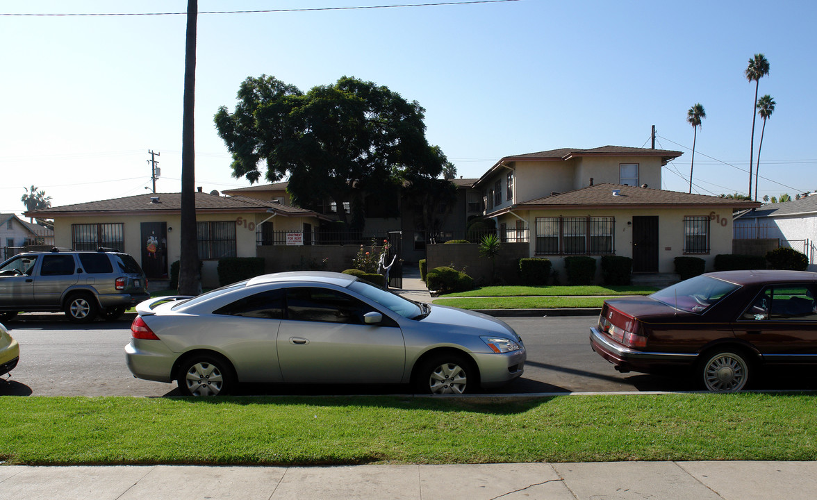 610 E 99th St in Inglewood, CA - Foto de edificio