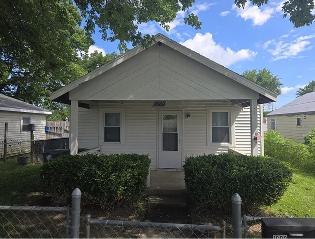 property at 1800 W 19th St