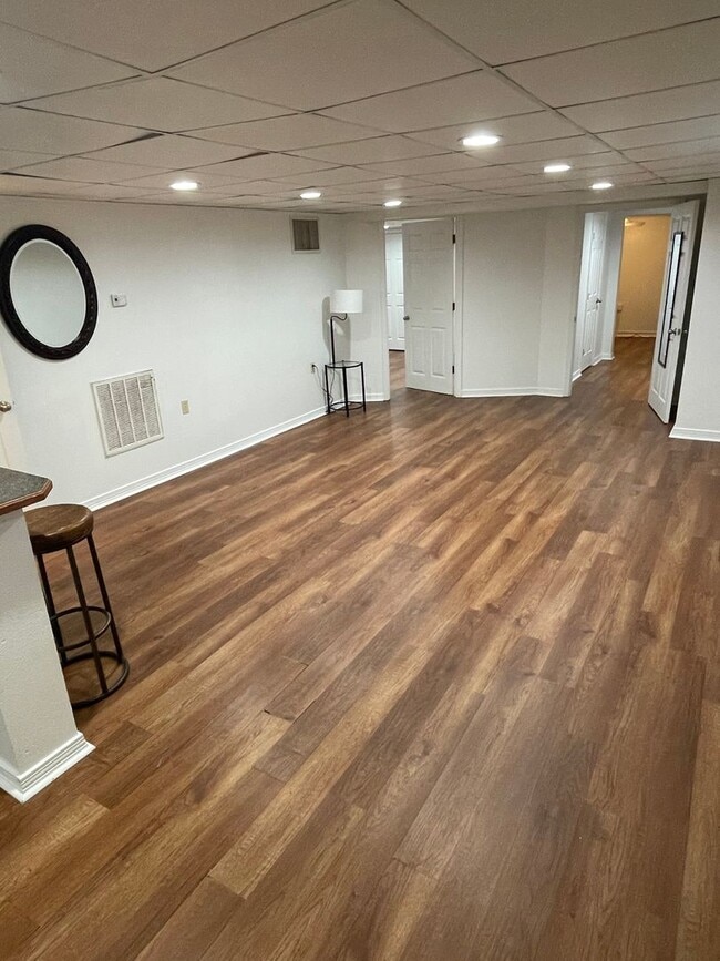 property at 2127-2127 Jefferson Ave