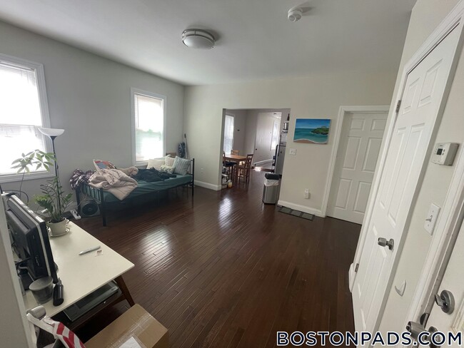 6 Rice St in Brookline, MA - Building Photo - Building Photo