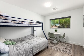 8547 E Roanoke Ave in Scottsdale, AZ - Building Photo - Building Photo