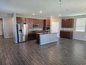 4412 S Sunrise Bluff Way in Tucson, AZ - Building Photo - Building Photo