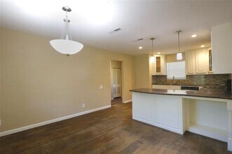 1004 W Cayuga Dr in Athens, TX - Building Photo - Building Photo