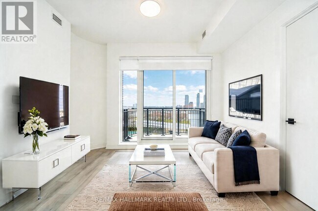 1185 Dupont St in Toronto, ON - Building Photo - Building Photo