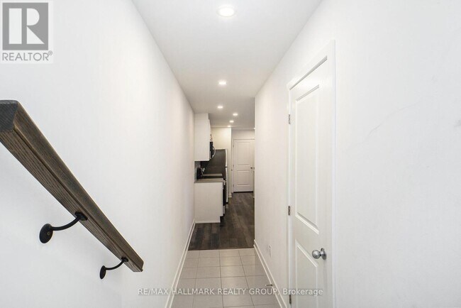 380 Rolling Meadow Crescent in Ottawa, ON - Building Photo - Building Photo
