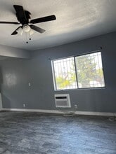 120 W 73RD ST in Los Angeles, CA - Foto de edificio - Building Photo