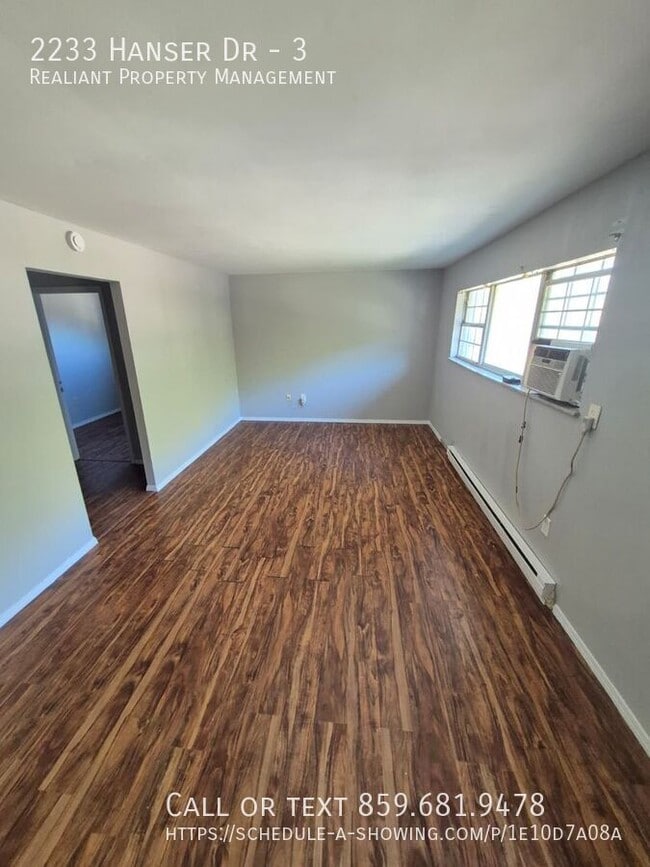 2233 Hanser Dr in Covington, KY - Building Photo - Building Photo