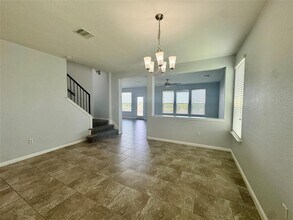 372 Kingfisher Ln in Kyle, TX - Building Photo - Building Photo