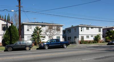 14753-14759 Vanowen St in Van Nuys, CA - Building Photo - Building Photo