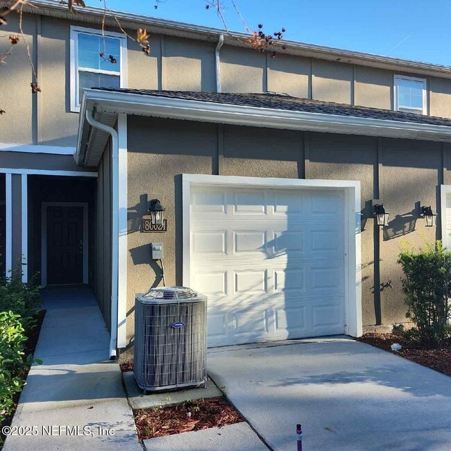 property at 86624 Shortline Cir