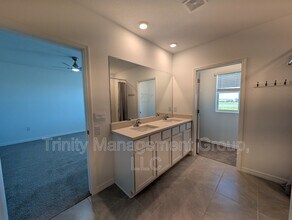 10607 Quail Grv Wy in San Antonio, FL - Building Photo - Building Photo