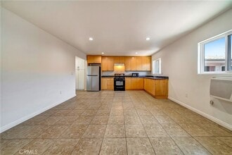 6735 Elmer Ave in Los Angeles, CA - Building Photo - Building Photo