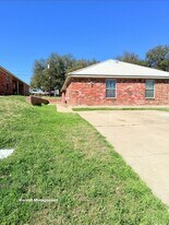 813 E Ave I in Lampasas, TX - Building Photo