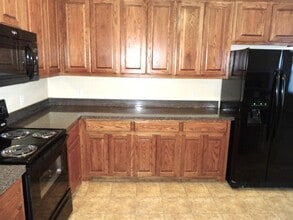 213 Rawhide St in Waxahachie, TX - Building Photo - Building Photo