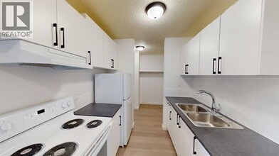 9515-100 100 Ave. in Grande Prairie, AB - Building Photo - Building Photo