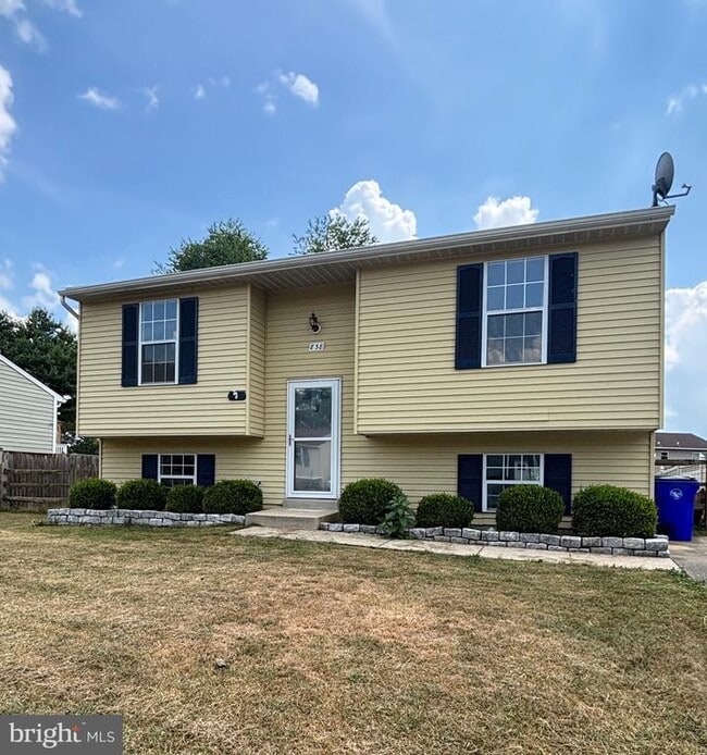 property at 838 Insley Cir
