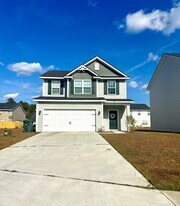 195 Courage Wy in Hinesville, GA - Building Photo