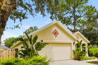 1094 Moosehead Dr in Orange Park, FL - Building Photo - Building Photo