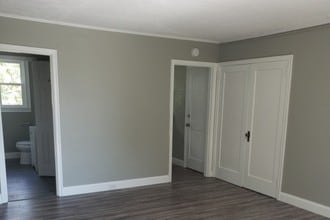 Charlemont Commons in Kingsport, TN - Building Photo - Interior Photo