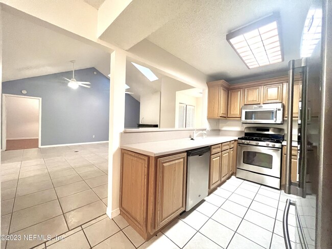 108 N Lake Cir in St. Augustine, FL - Building Photo - Building Photo