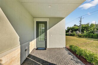 3487 NW Solange Ct in Jensen Beach, FL - Building Photo - Building Photo