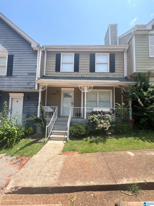 1521 16th St S in Birmingham, AL - Building Photo