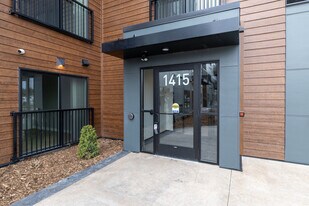 Parallel Apartments in Roseville, MN - Building Photo