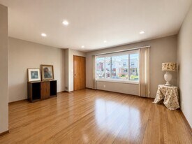 185 W 3rd St in Bayonne, NJ - Building Photo