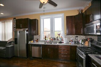 2617 W Thomas St, Unit K01J in Chicago, IL - Building Photo - Building Photo