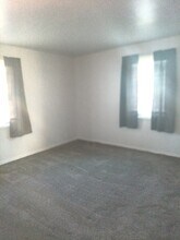 147 Hemlock St in Park Forest, IL - Building Photo - Building Photo