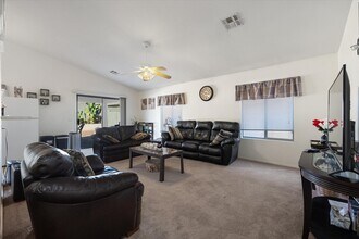 7646 E Covina St in Mesa, AZ - Building Photo - Building Photo