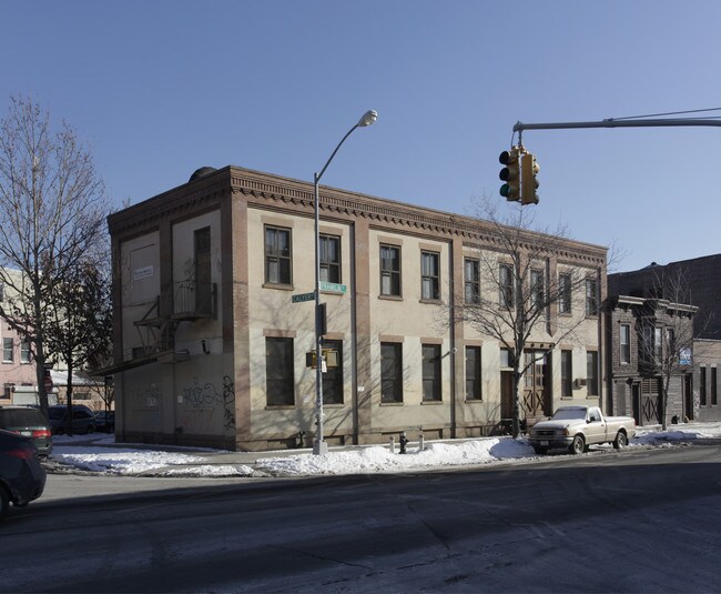 54 Franklin St in Brooklyn, NY - Building Photo - Building Photo