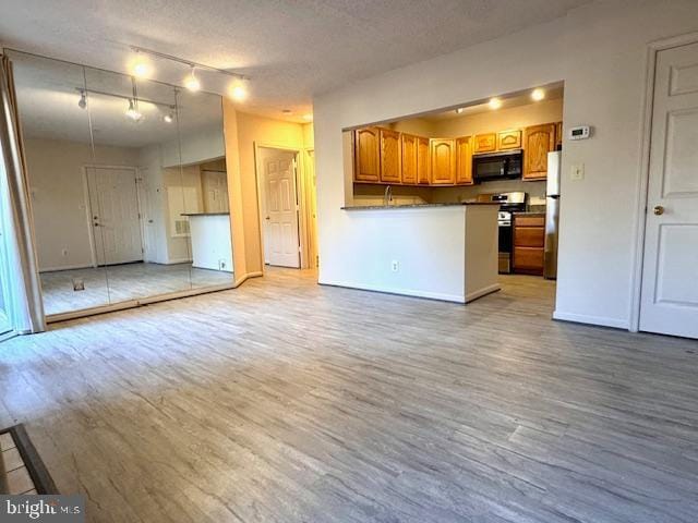 20301 Beechwood Terrace in Ashburn, VA - Building Photo - Building Photo
