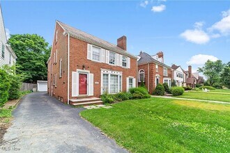 19609 Winslow Rd, Unit Up in Shaker Heights, OH - Building Photo - Building Photo