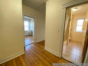 352 Riverway in Boston, MA - Building Photo - Building Photo