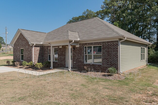 9 Taylor Ct in Lincoln, AL - Building Photo - Building Photo