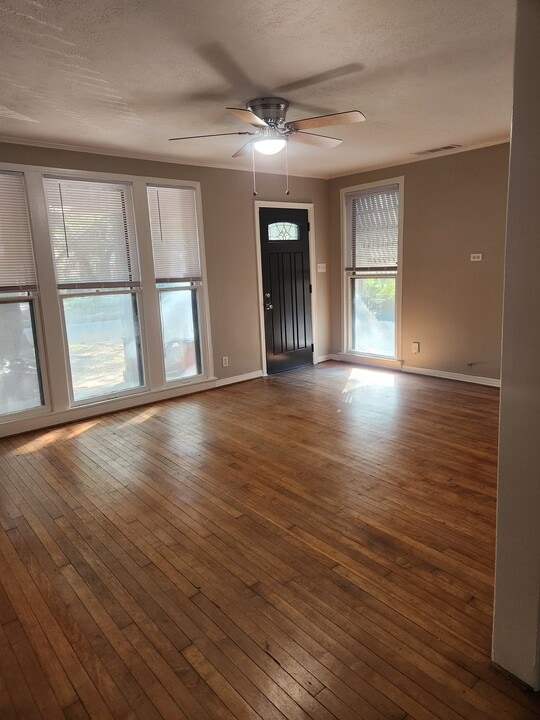 5813 Vickery Blvd in Dallas, TX - Building Photo