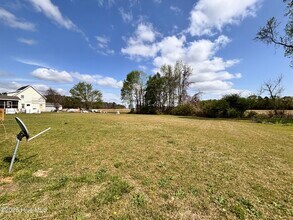 135 Heart Pine Ln in Newton Grove, NC - Building Photo - Building Photo