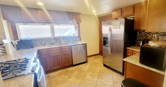 property at 1325 Balsam Ave