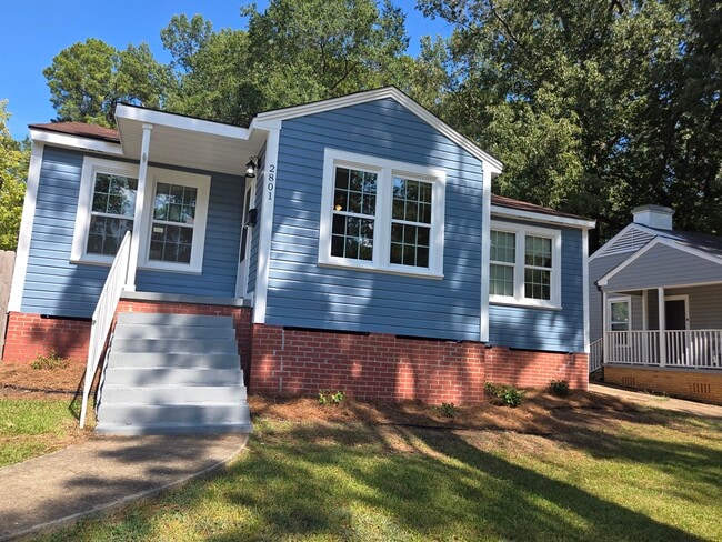 property at 2801 Oak St