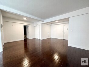 EAST 69 STREET in New York, NY - Building Photo - Building Photo