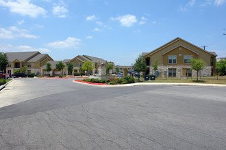 The Meadows at Bentley Drive in San Antonio, TX - Building Photo - Building Photo