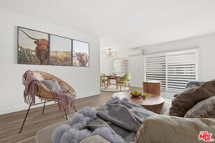 3707 S Canfield Ave in Los Angeles, CA - Building Photo