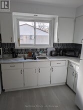 36 Graham Ave in Brantford, ON - Building Photo - Building Photo